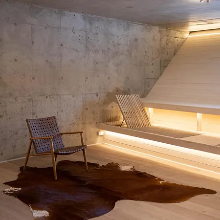 Strome Zbocze דירה